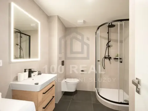 Pronájem bytu 1+kk, Pardubice, třída Míru, 30 m2