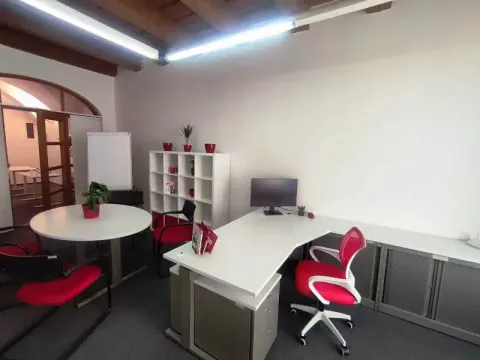 Pronájem kanceláře, Nový Jičín, Masarykovo nám., 48 m2