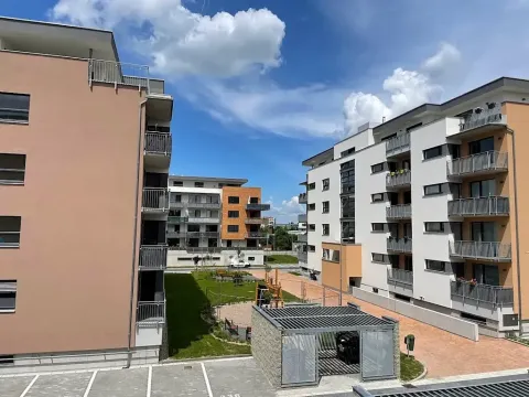 Pronájem bytu 2+kk, Hradec Králové, Antonína Petrofa, 62 m2