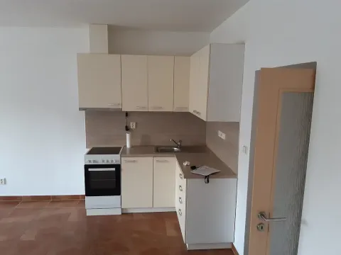 Pronájem bytu 1+kk, Praha - Řeporyje, Ořešská, 33 m2