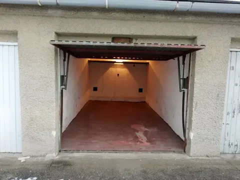 Pronájem garáže, Olomouc, Hněvotínská, 17 m2
