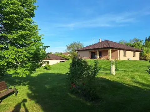 Prodej rodinného domu, Cvrčovice, Školní, 168 m2