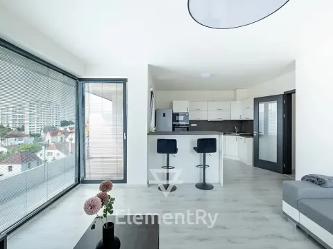 Pronájem bytu 2+kk, Hradec Králové, Kubelíkova, 60 m2