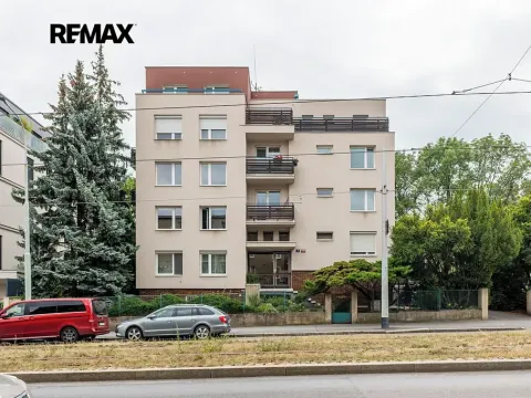 Prodej bytu 2+kk, Praha - Břevnov, Na Petřinách, 41 m2