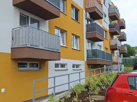 Pronájem bytu 2+kk, Milovice, Armádní, 52 m2