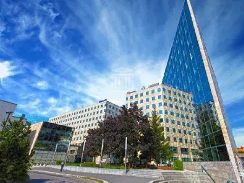 Pronájem kanceláře, Praha - Karlín, Pobřežní, 260 m2