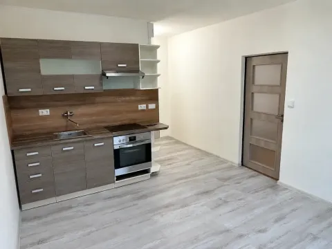 Prodej bytu 2+kk, Plzeň, Polední, 37 m2
