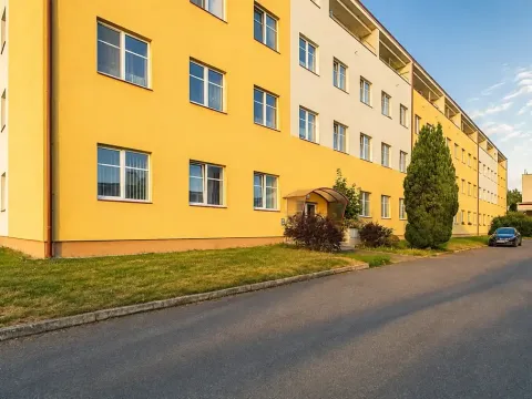 Prodej bytu 2+1, Milovice, Topolová, 67 m2