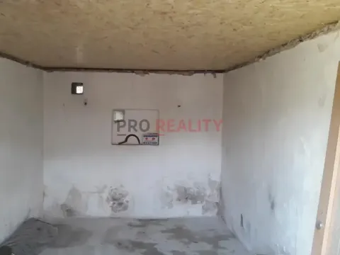 Pronájem garáže, Ostrava, Korunní, 18 m2
