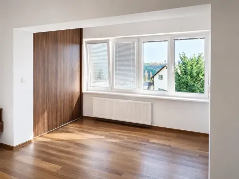 Pronájem bytu 2+1, Praha - Kyje, Hejtmanská, 54 m2