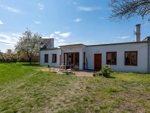 Prodej rodinného domu, Ovčáry, 160 m2