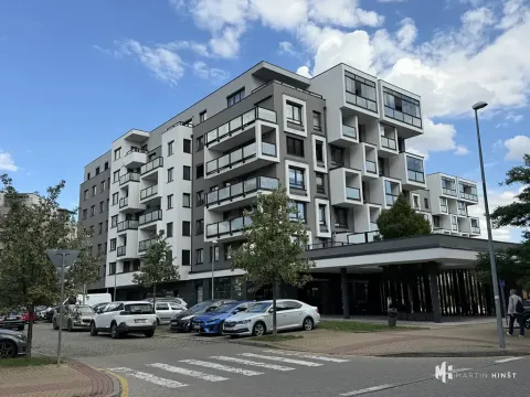 Pronájem bytu 1+kk, Praha - Střížkov, Makedonská, 33 m2