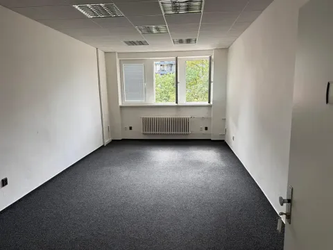 Pronájem kanceláře, Praha - Žižkov, U zásobní zahrady, 370 m2