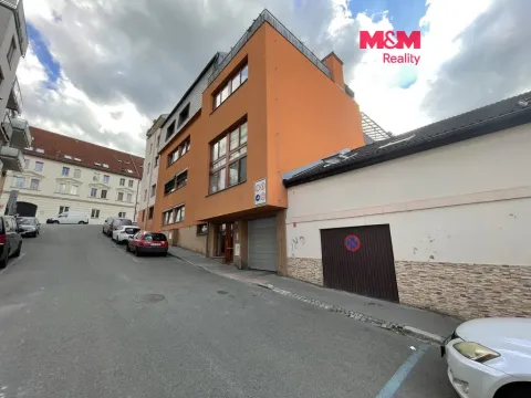 Prodej garážového stání, Praha - Košíře, Tůmova, 11 m2
