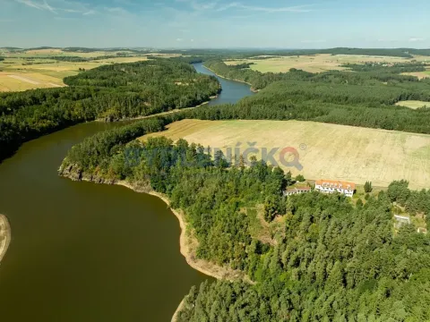 Prodej komerční nemovitosti, Dražíč, 1066 m2