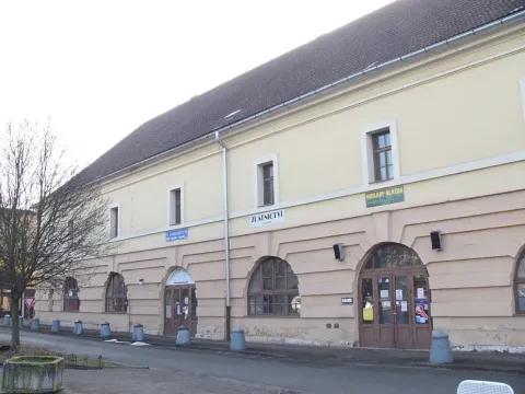 Pronájem obchodního prostoru, Hradec Králové, Československé armády, 54 m2