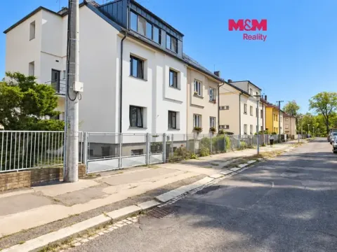 Pronájem atypického bytu, Pardubice - Bílé Předměstí, Ke Tvrzi, 18 m2