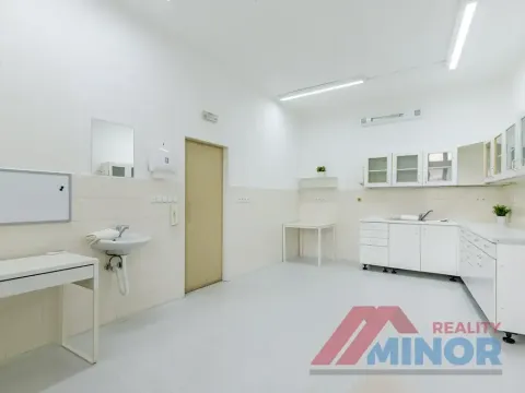 Pronájem ordinace, Slaný, Masarykovo náměstí, 69 m2
