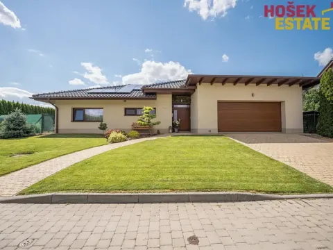 Prodej rodinného domu, Holubice, 240 m2