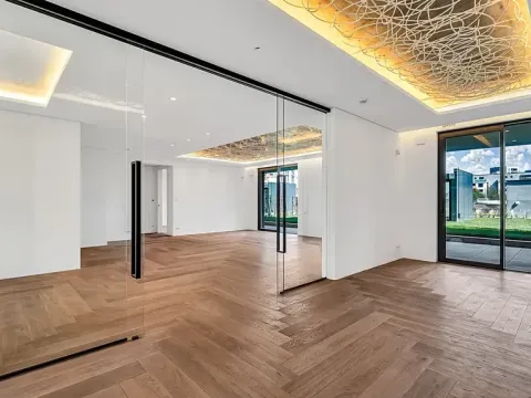 Prodej bytu 4+kk, Praha - Holešovice, Komunardů, 181 m2