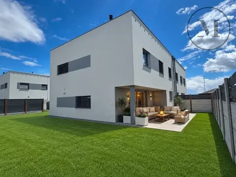 Prodej rodinného domu, Roudné, Za Dvořáků, 143 m2