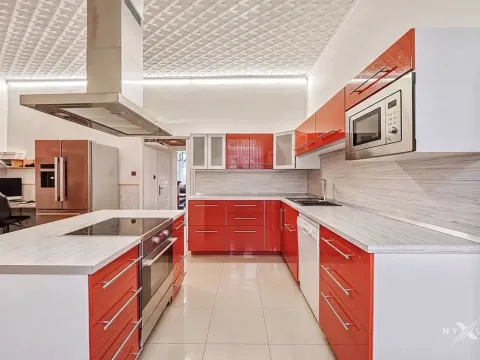 Prodej vícegeneračního domu, Vejprty, náměstí T. G. Masaryka, 932 m2