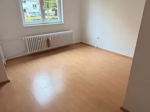 Pronájem bytu 2+kk, Pardubice, Sladkovského, 45 m2