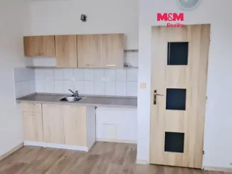 Pronájem bytu 1+kk, Děčín - Děčín II-Nové Město, Kamenická, 19 m2