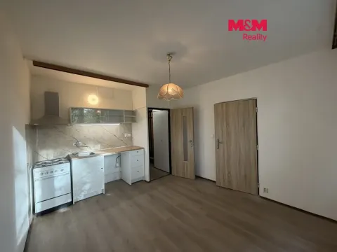 Pronájem bytu 1+1, Chomutov, Kyjická, 36 m2